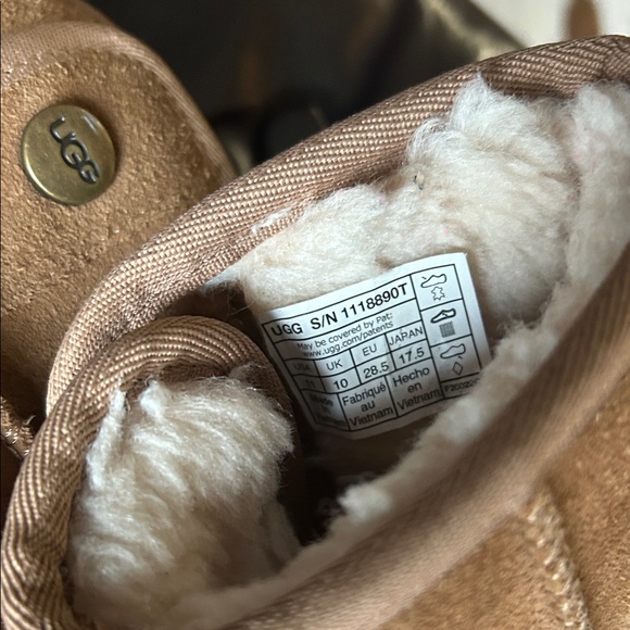 UGG Chestnut Kids Boots - Picture 4 of 4